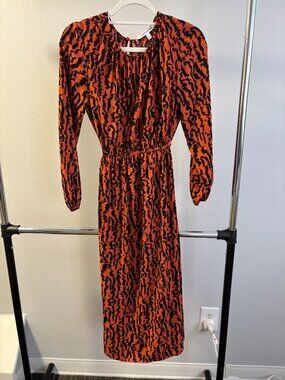 NWOT*** Elizabeth and James Orange Animal Print Midi Flowy Lightweight Dress